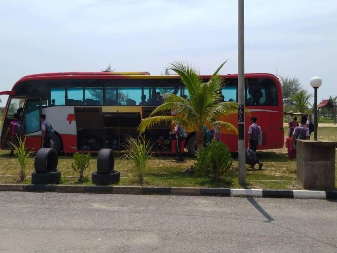 Kanza Beach Inn Marang Exterior foto