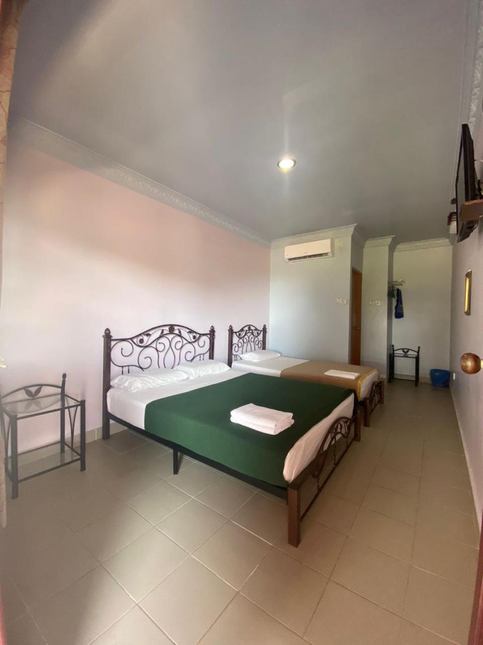 Kanza Beach Inn Marang Exterior foto
