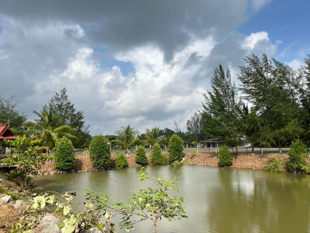 Kanza Beach Inn Marang Exterior foto