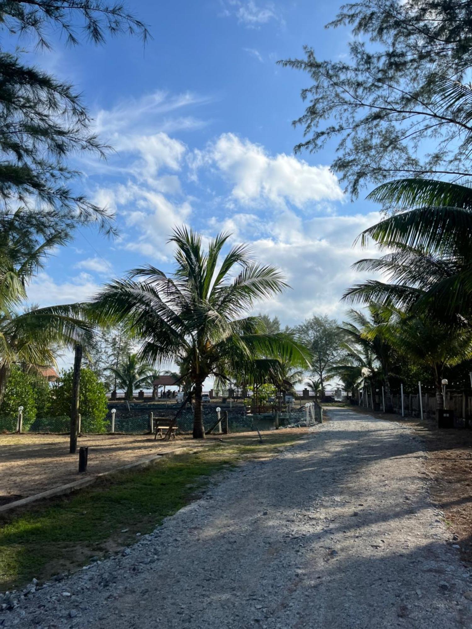 Kanza Beach Inn Marang Exterior foto